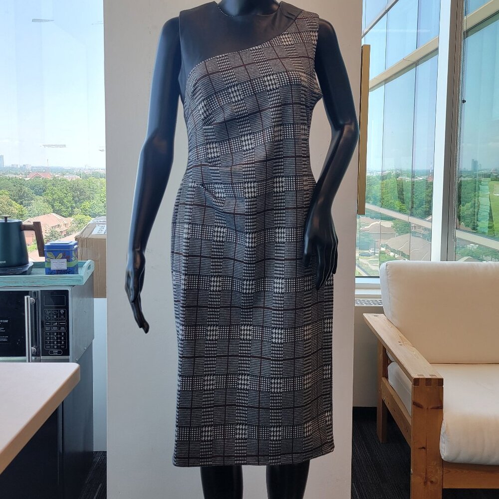 Spense sleeveless dress